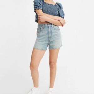 Women’s High Loose Levis Shorts